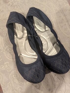 dexflex comfort Navy Quilted Ballet Flats